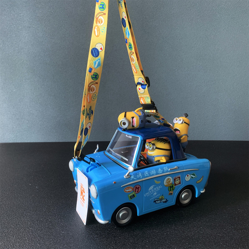 Home Cinema Usa - Universal Studios Car Shaped Popcorn Bucket